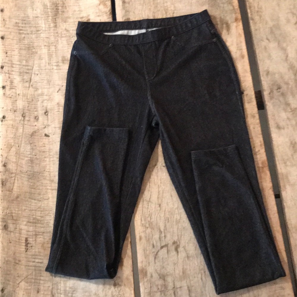 Simply Vera black leggings